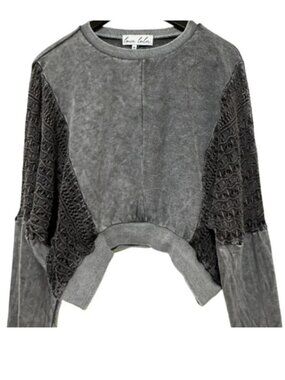 🛍️ NWT Love Lola Boho Mixed Media Crochet Crop Crewneck- Size Medium